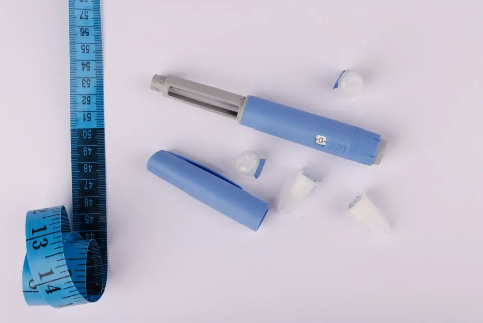 Illustrative image of unbranded injection pens